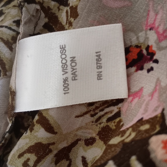 J. Jill Brown Rayon Colorful Floral Portrait Neckline Button Up Blouse Lg Petite - Picture 8 of 9